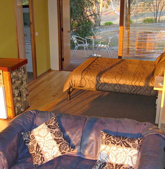 Valley Farm Vineyard Cottages - Geraldton Accommodation 14