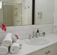 Birches Townhouse - Geraldton Accommodation