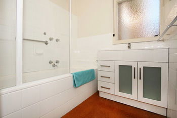 Lisson Holiday Rental - Geraldton Accommodation 0