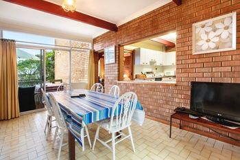 Mollymook Beach Units - Geraldton Accommodation 22