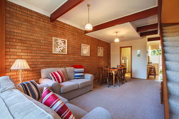 Mollymook Beach Units - Geraldton Accommodation 29