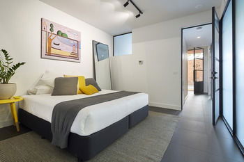 381 Cremorne - Geraldton Accommodation 7