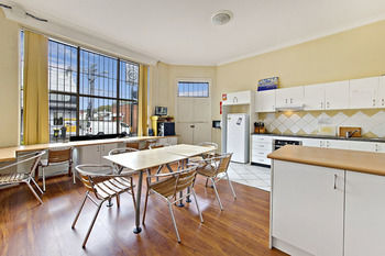 Sinclairs City Hostel - Geraldton Accommodation 7