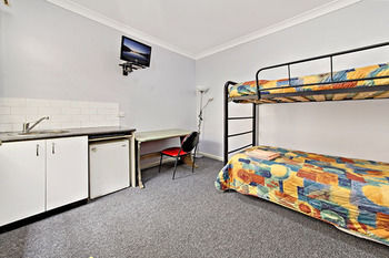 Sinclairs City Hostel - Geraldton Accommodation 13