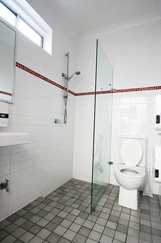 Zing Backpackers - Geraldton Accommodation 5