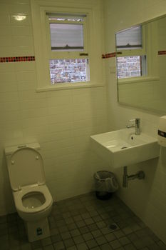 Zing Backpackers - Geraldton Accommodation 11