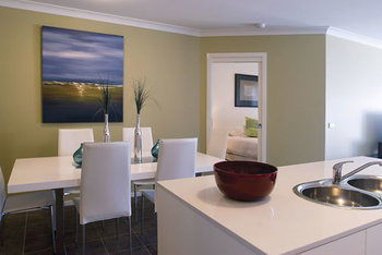 Mollymook Beachfront Executive Apartment - Geraldton Accommodation 22