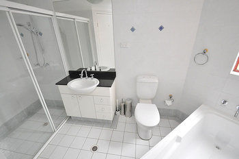 Balmain 12 Foy Furnished Apartment - Geraldton Accommodation 1