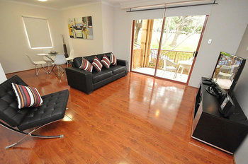 Balmain 12 Foy Furnished Apartment - Geraldton Accommodation 8