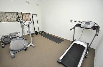 Balmain 3 Mont Furnished Apartment - Geraldton Accommodation 1