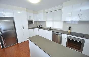 Balmain 3 Mont Furnished Apartment - Geraldton Accommodation 4