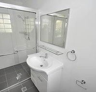 Balmain 4 Mont Furnished Apartment - Geraldton Accommodation