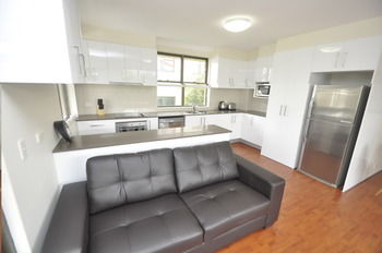 Balmain 2 Mont Furnished Apartment - Geraldton Accommodation 14