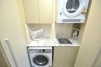 Cremorne 3 Win Furnished Apartment - Geraldton Accommodation 7