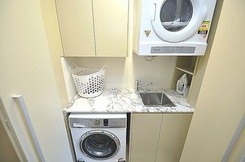 Cremorne 5 Win Furnished Apartment - Geraldton Accommodation 5