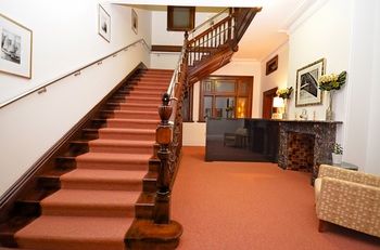 The Hallows Accommodation - Geraldton Accommodation 5