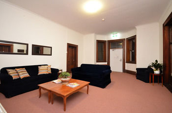 The Hallows Accommodation - Geraldton Accommodation 9