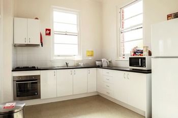 The Hallows Accommodation - Geraldton Accommodation 13