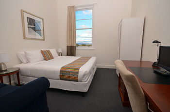 The Hallows Accommodation - Geraldton Accommodation 15