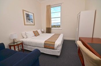 The Hallows Accommodation - Geraldton Accommodation 18