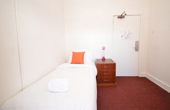 The Hallows Accommodation - Geraldton Accommodation 22
