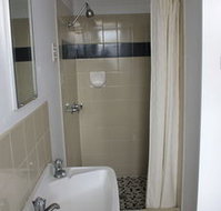 Hotel Beach House Nambour - Geraldton Accommodation