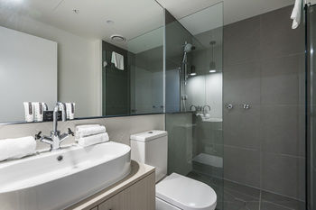 Playhouse Apartments - Geraldton Accommodation 4