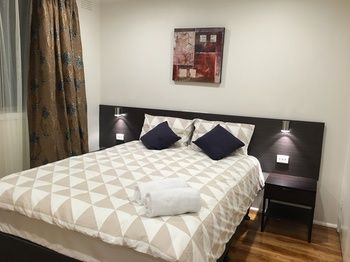 Ivy Units Glen Waverley - Geraldton Accommodation 2