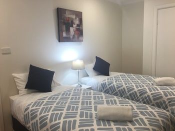 Ivy Units Glen Waverley - Geraldton Accommodation 3