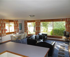 Orford Prosser Holiday Units - Geraldton Accommodation 4