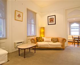 Roxburgh House Apartments - Geraldton Accommodation 1