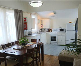 Amy Cottage - Geraldton Accommodation 3