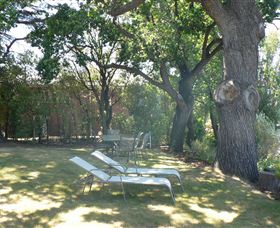 Waterside Accommodation - Derwent Hideaway - Geraldton Accommodation 4