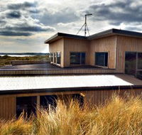 King Island Breaks - Porky's Beach House - Geraldton Accommodation
