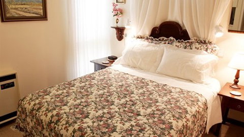 Forlonge Bed & Breakfast - Geraldton Accommodation 4
