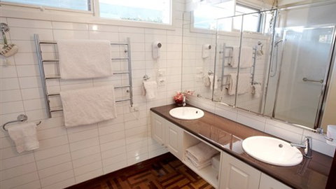 Forlonge Bed & Breakfast - Geraldton Accommodation 6