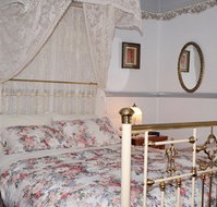 Cuddledoon Cottages BB - Geraldton Accommodation