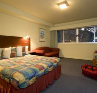 Diana Alpine Lodge - Geraldton Accommodation
