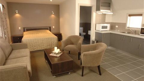 Seymours On Lydiard - Geraldton Accommodation 0