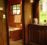 Braeside Mount Macedon Country Retreat and Bed  Breakfast - Geraldton Accommodation