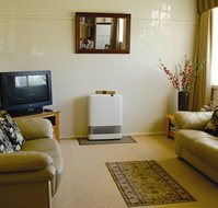 Peel Cottage - Geraldton Accommodation