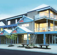 The Island Accommodation - Phillip Island YHA - Geraldton Accommodation