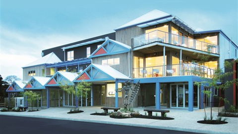 The Island Accommodation - Phillip Island YHA - Geraldton Accommodation 0