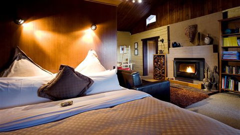 Italian Hill 1 And 2 - Geraldton Accommodation 5