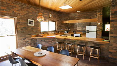 The Eagles Nest - Geraldton Accommodation 0