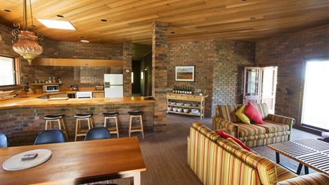 The Eagles Nest - Geraldton Accommodation 1