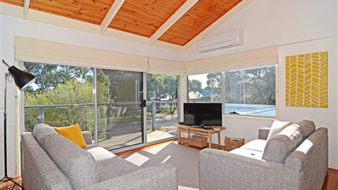 Barrakee Beach House - Anglesea - Geraldton Accommodation 0