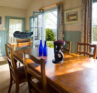 Hilltop Cottage - Daylesford - Geraldton Accommodation