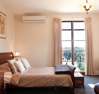 Azidene House  Spa Apartments - Geraldton Accommodation