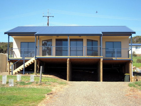Beau Rivage - Geraldton Accommodation 0